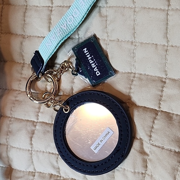 Darphin x Paris Marie Doazon Metropolitan square pound and Keys Holder/Mirror - Picture 3 of 8